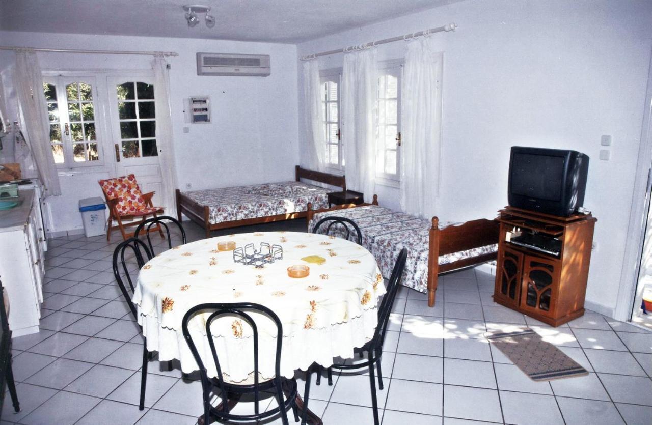 Villa Erieta Athéras Exteriör bild